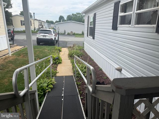 101 SILVER WIND CT S, Lancaster, PA 17603