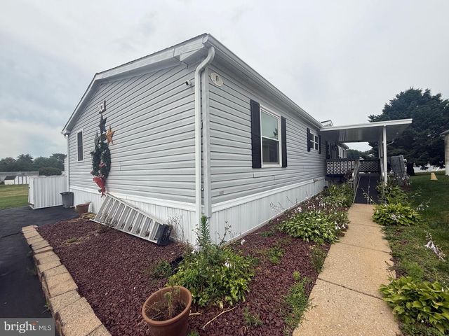 101 SILVER WIND CT S, Lancaster, PA 17603