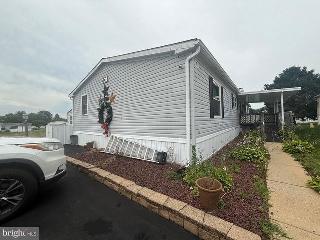 101 SILVER WIND CT S, Lancaster, PA 17603