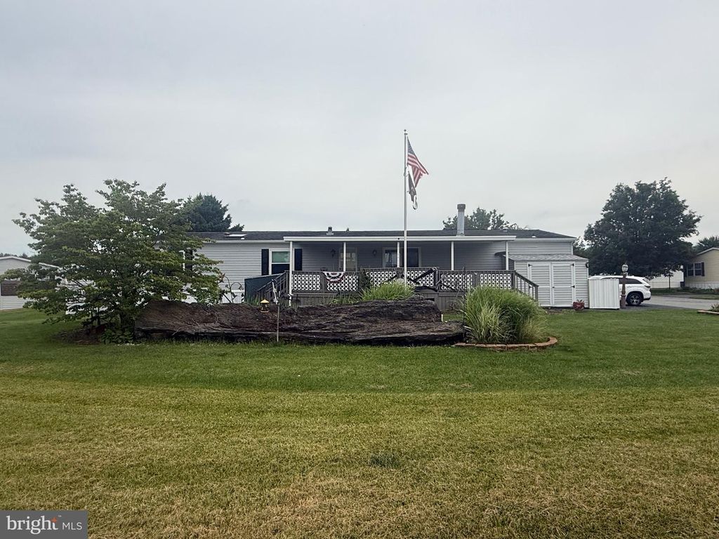 101 SILVER WIND CT S, Lancaster, PA 17603