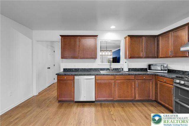 307 South Oak Street, Freemansburg Boro, PA 18017