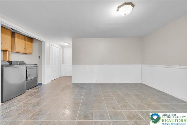 307 South Oak Street, Freemansburg Boro, PA 18017