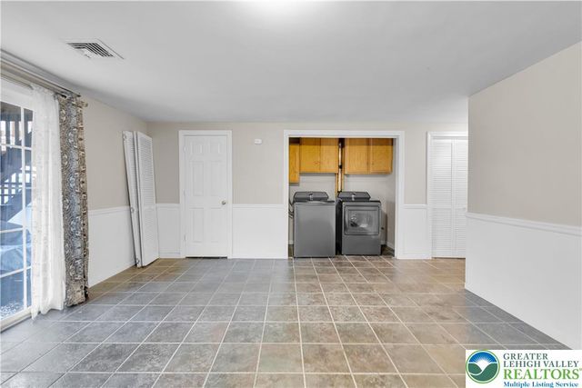 307 South Oak Street, Freemansburg Boro, PA 18017