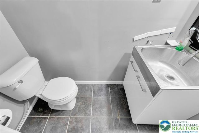 307 South Oak Street, Freemansburg Boro, PA 18017