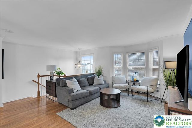 307 South Oak Street, Freemansburg Boro, PA 18017