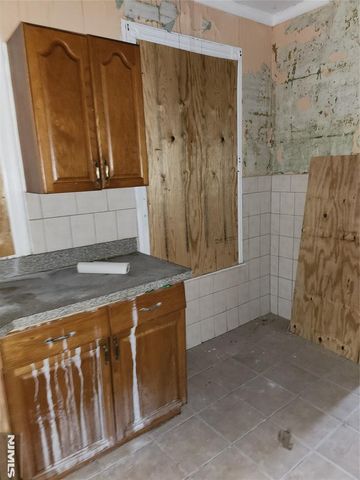 31 Highland Avenue, Passaic, NJ 07055