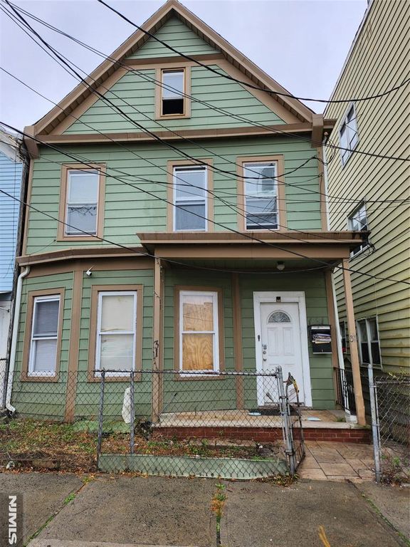 31 Highland Avenue, Passaic, NJ 07055