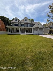825 Naryshkin Way, Toms River, NJ 08753
