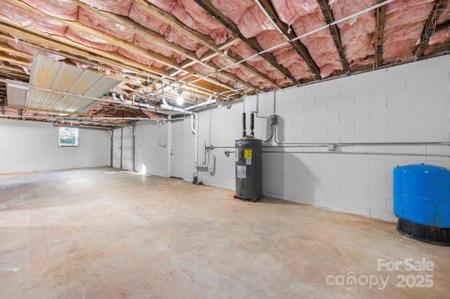 4647 16th Street NE, Hickory, NC 28601