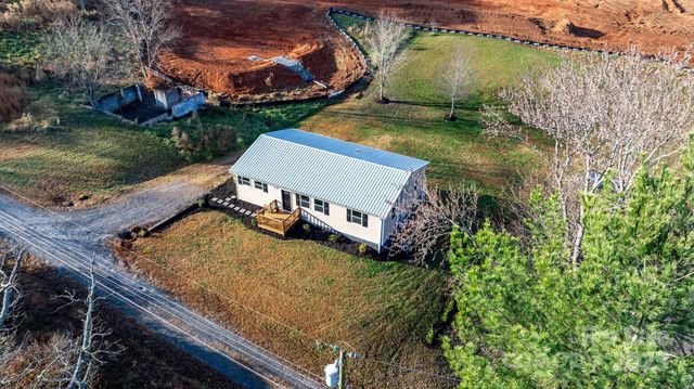 4647 16th Street NE, Hickory, NC 28601