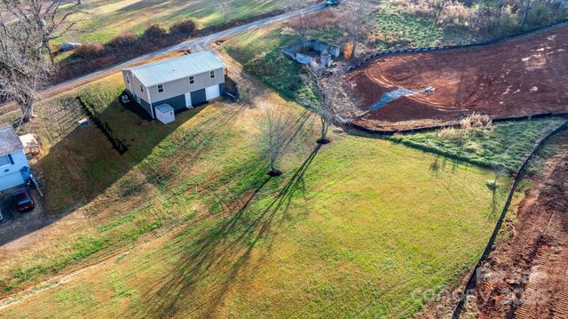 4647 16th Street NE, Hickory, NC 28601