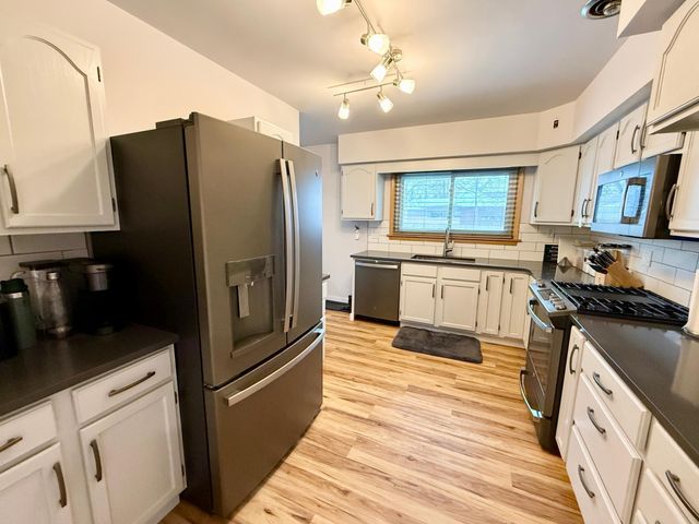 551 6th Street NE, Valley City, ND 58072