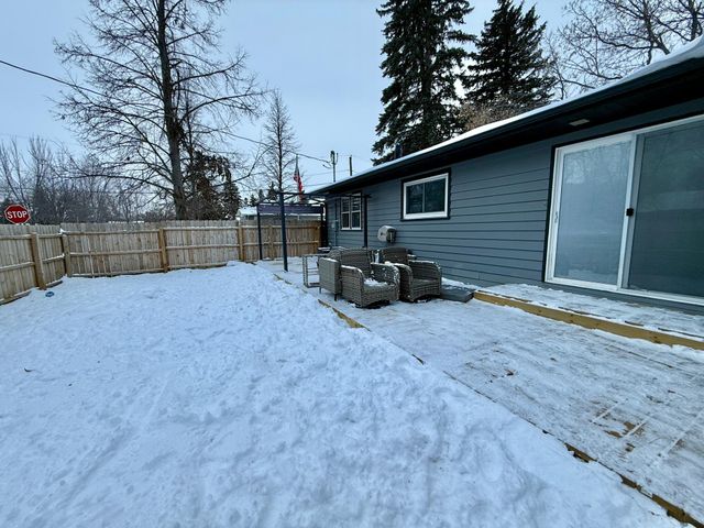 551 6th Street NE, Valley City, ND 58072