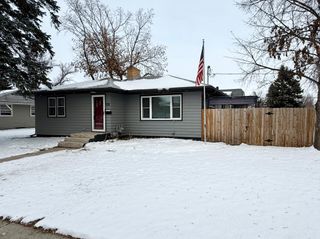 551 6th Street NE, Valley City, ND 58072
