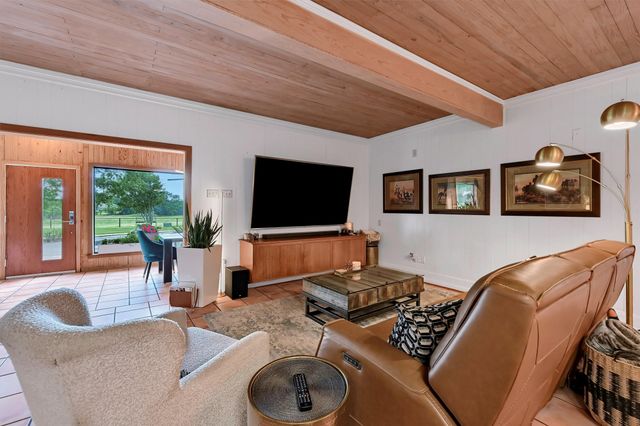 4034 Farm To Market 2645, Savoy, TX 75479