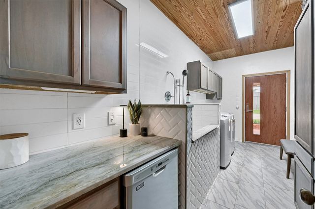4034 Farm To Market 2645, Savoy, TX 75479