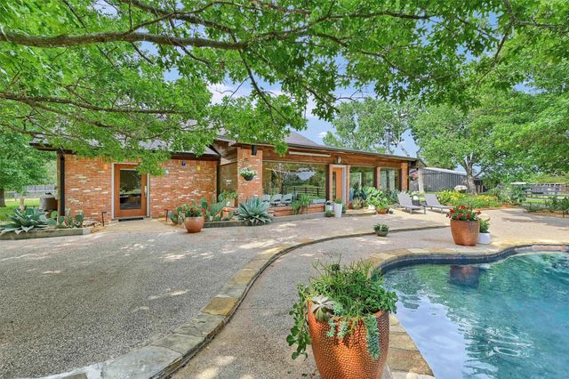 4034 Farm To Market 2645, Savoy, TX 75479