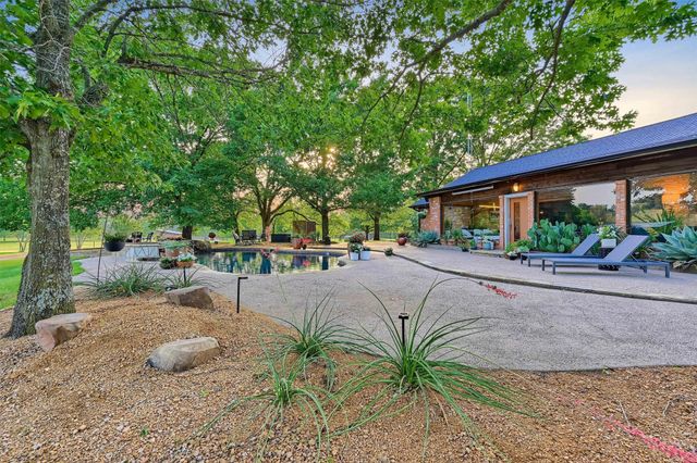 4034 Farm To Market 2645, Savoy, TX 75479