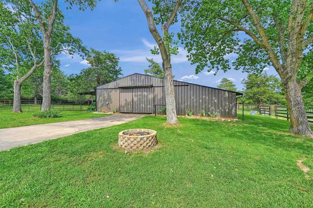 4034 Farm To Market 2645, Savoy, TX 75479