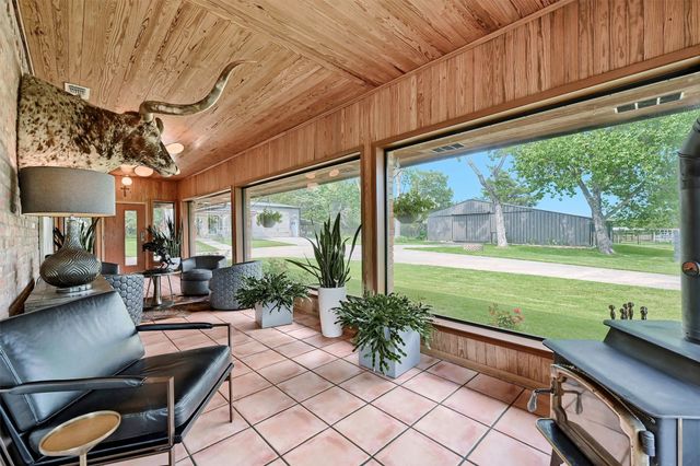 4034 Farm To Market 2645, Savoy, TX 75479