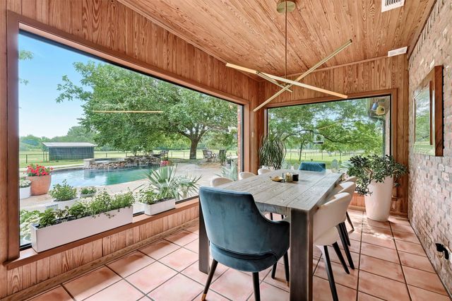 4034 Farm To Market 2645, Savoy, TX 75479