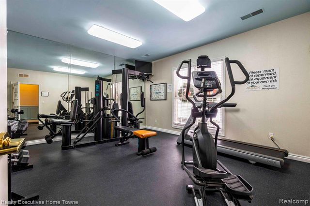 4289 Berkshire Drive, Sterling Heights, MI 48314