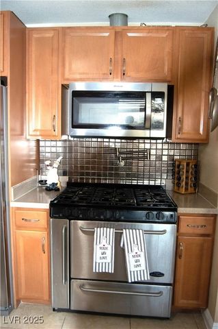 4702 Steeplechase Avenue, North Las Vegas, NV 89031