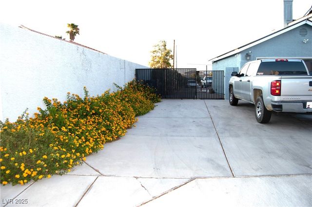 4702 Steeplechase Avenue, North Las Vegas, NV 89031