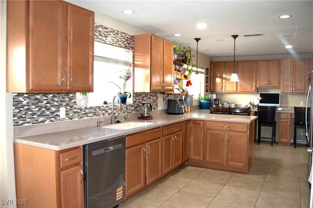 4702 Steeplechase Avenue, North Las Vegas, NV 89031