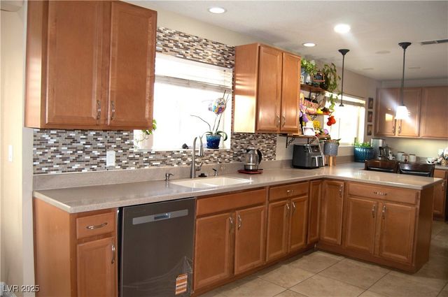 4702 Steeplechase Avenue, North Las Vegas, NV 89031