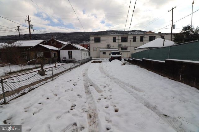 464 FRANKLIN AVE, Palmerton, PA 18071