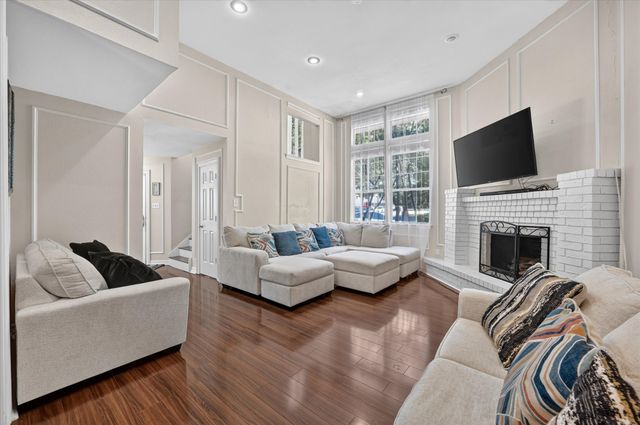 1524 High Crest Court, Irving, TX 75061