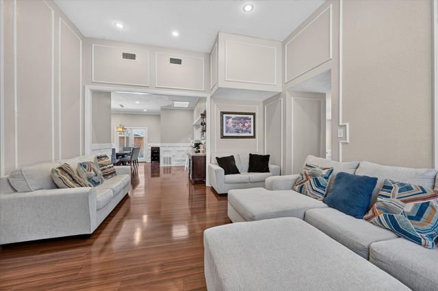 1524 High Crest Court, Irving, TX 75061