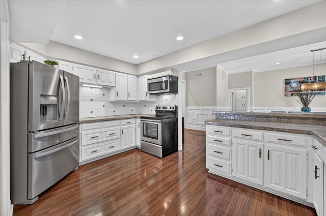 1524 High Crest Court, Irving, TX 75061