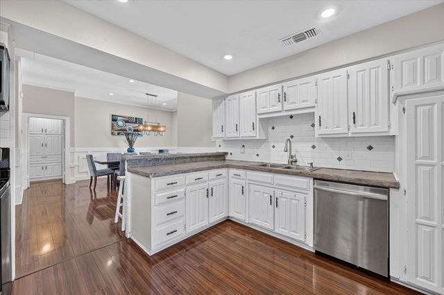 1524 High Crest Court, Irving, TX 75061
