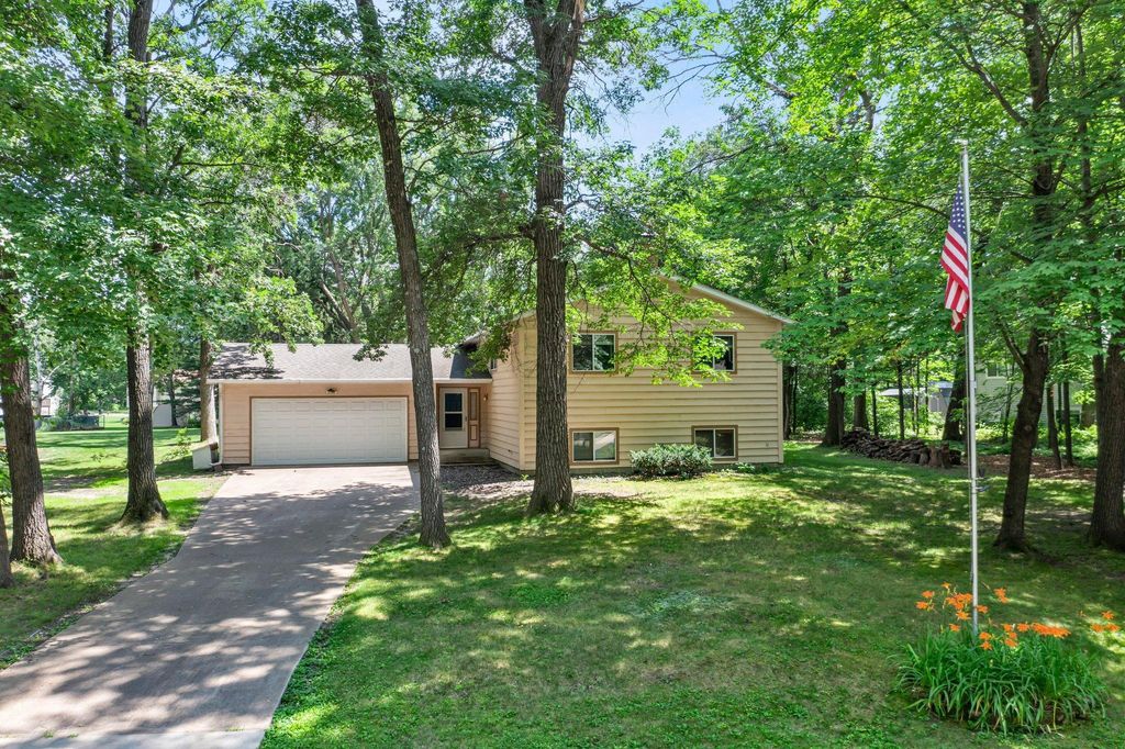 4885 262nd Street, Wyoming, MN 55092