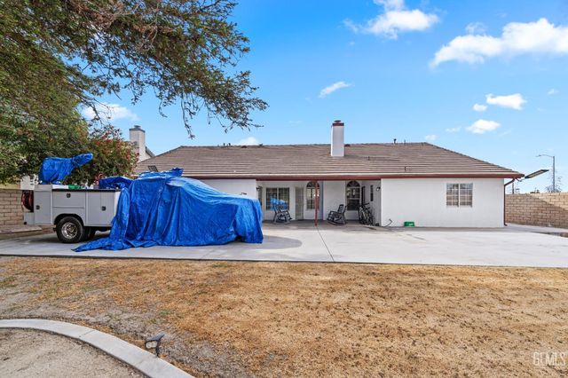 3158 Berkshire Road, Bakersfield, CA 93313