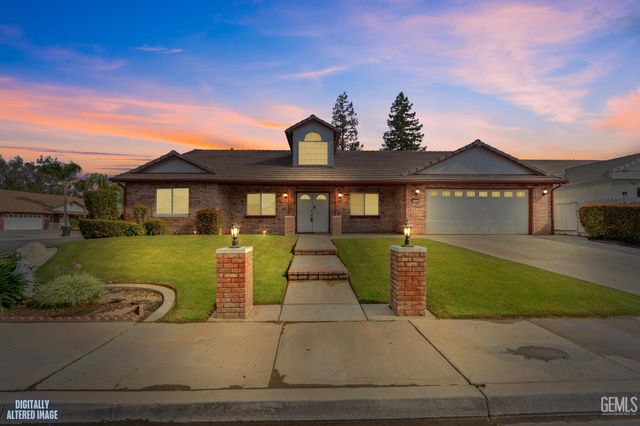 3158 Berkshire Road, Bakersfield, CA 93313