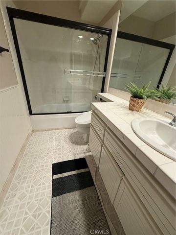 1053 Regatta, Costa Mesa, CA 92627