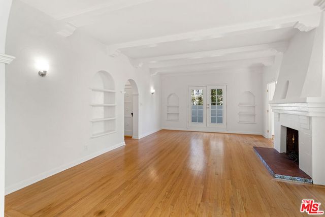 7972 Blackburn Avenue, Los Angeles, CA 90048