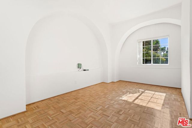 7972 Blackburn Avenue, Los Angeles, CA 90048