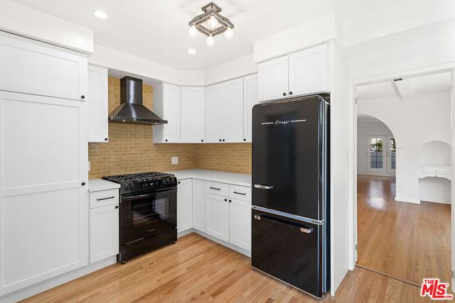 7972 Blackburn Avenue, Los Angeles, CA 90048