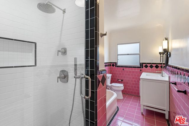 7972 Blackburn Avenue, Los Angeles, CA 90048