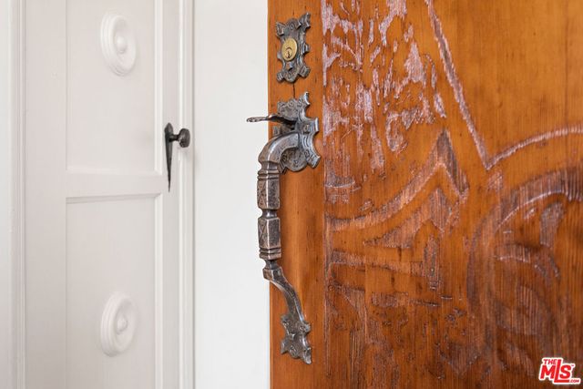 7972 Blackburn Avenue, Los Angeles, CA 90048