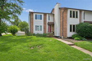68 Spring Song Court G, St Peters, MO 63376