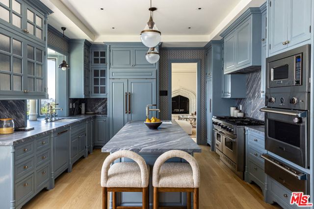 644 Amalfi Drive, Pacific Palisades, CA 90272