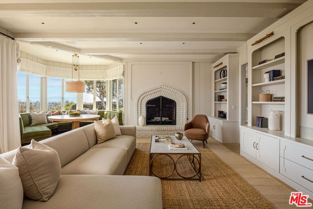 644 Amalfi Drive, Pacific Palisades, CA 90272