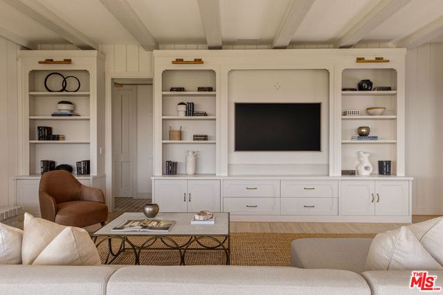 644 Amalfi Drive, Pacific Palisades, CA 90272