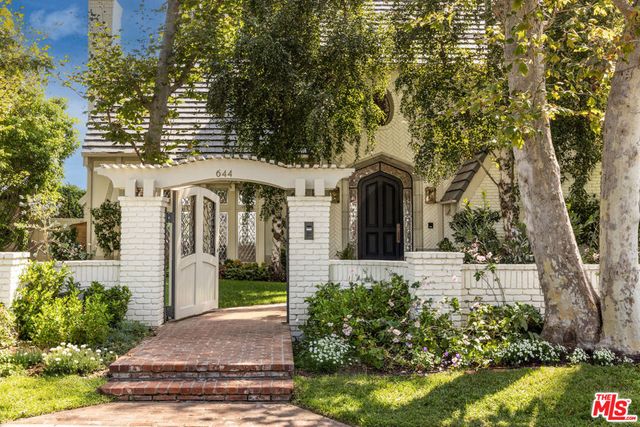 644 Amalfi Drive, Pacific Palisades, CA 90272