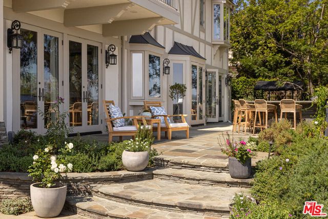 644 Amalfi Drive, Pacific Palisades, CA 90272